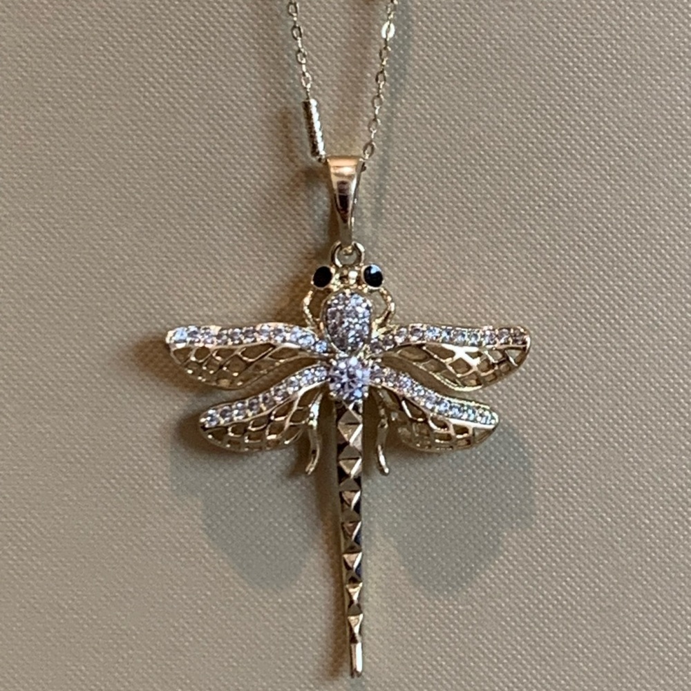 Elegant 14k Gold Plated Dragonfly Pendant Necklace - Picture 4 of 7